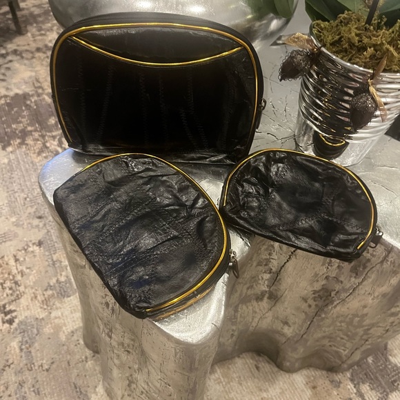 Vintage 1980s Alan Edward three piece pouch set matching black with gold  trim - Picture 12 of 16